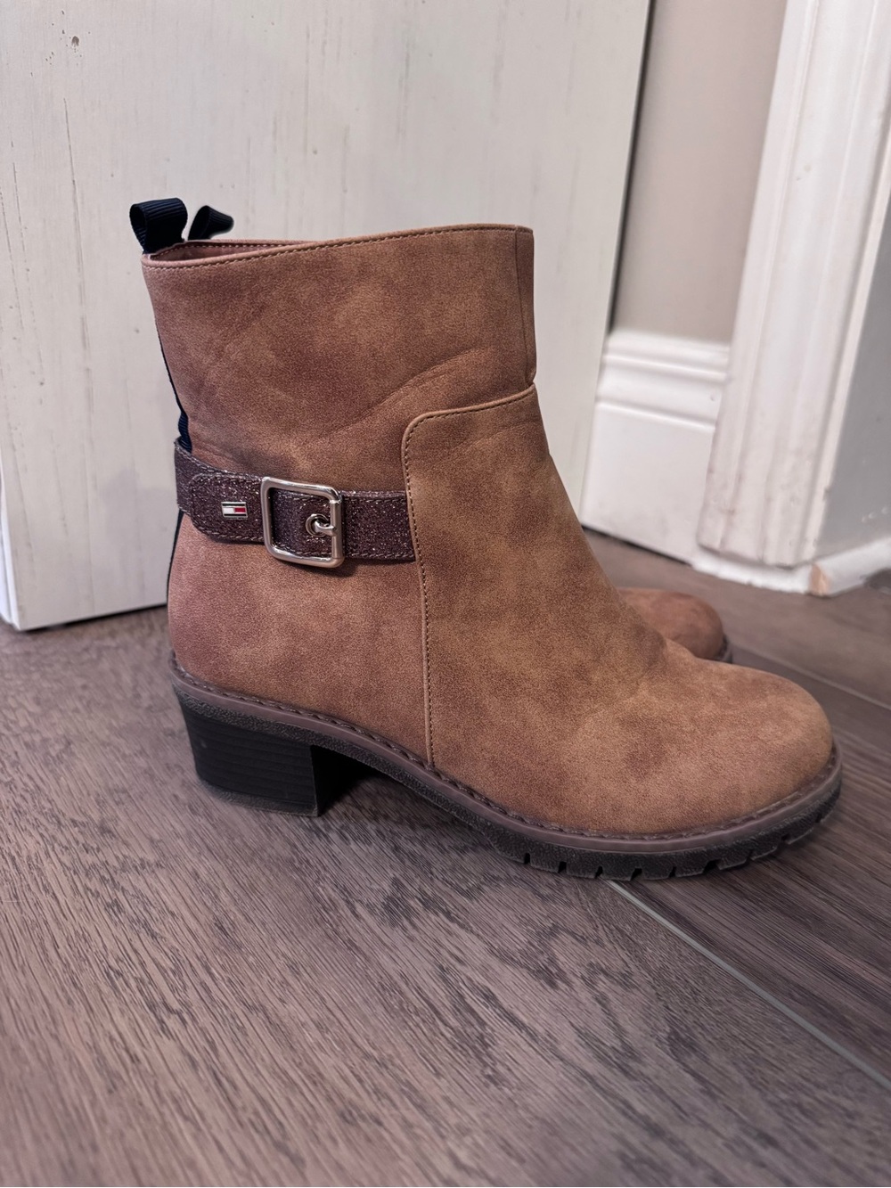 Tommy Hilfiger Teri Marlow Brown Leather Ankle Boots Buckle Zip Round US 3